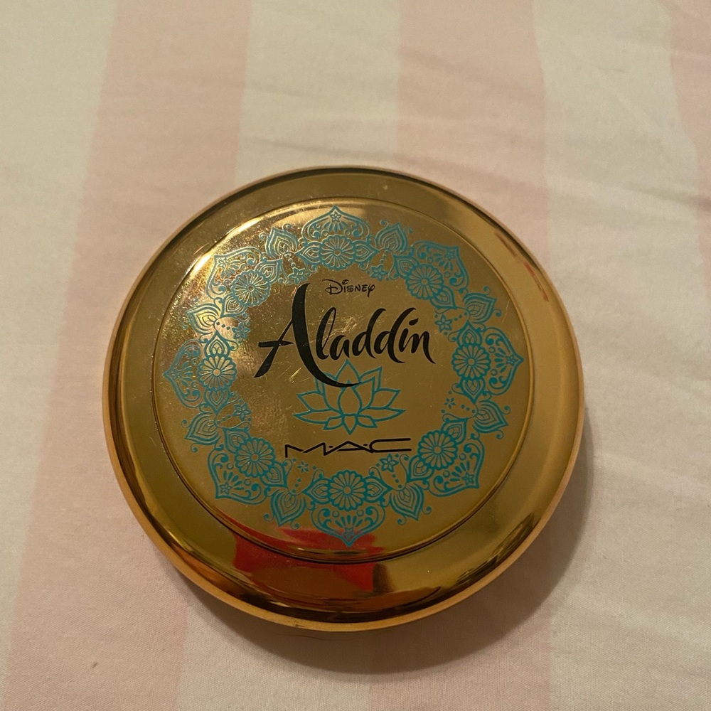 Mac Aladdin powder blush